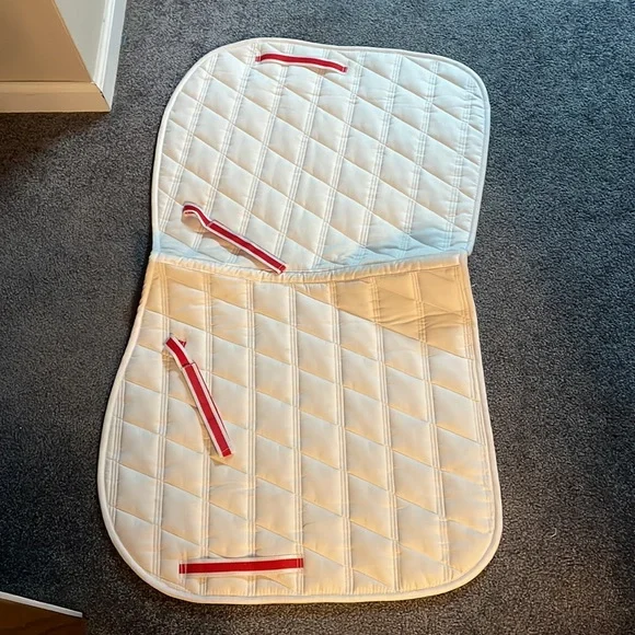 white dressage horse saddle pad - Picture 4 of 5